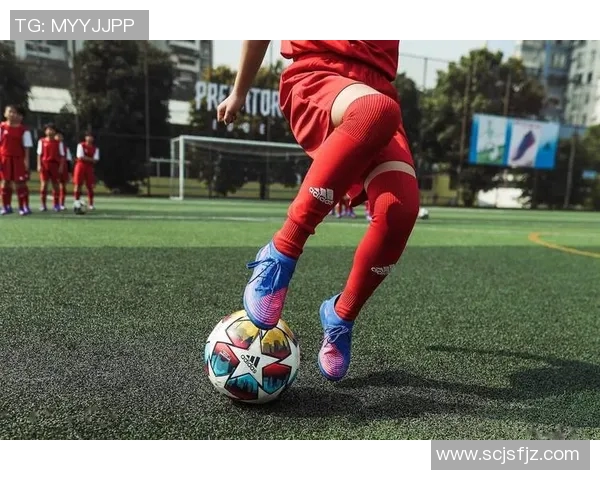 周敏独家分享足球心得与技巧解析助你提升球技与战术理解